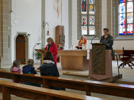 Palmsonntag in St. Crescentius (Foto: Karl-Franz Thiede)